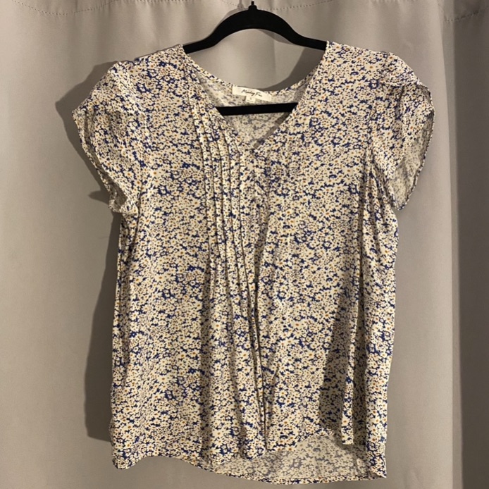 Monday Fun Sleeveless Flower Blouse